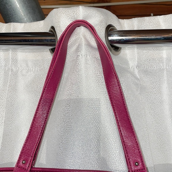 Nine & Co. magenta/fuschia full-zipper closure tote bag/purse - Picture 2 of 5